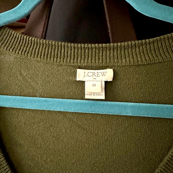 Light weight J crew tunic sweater. - Picture 2 of 3